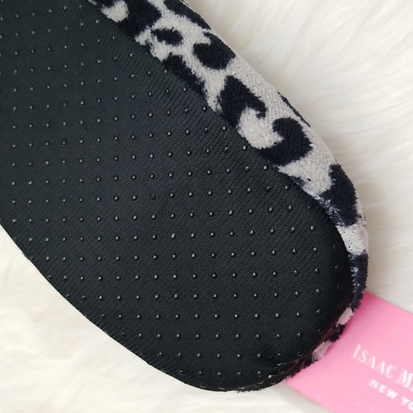 Leopard Slippers in size medium - Picture 4 of 4